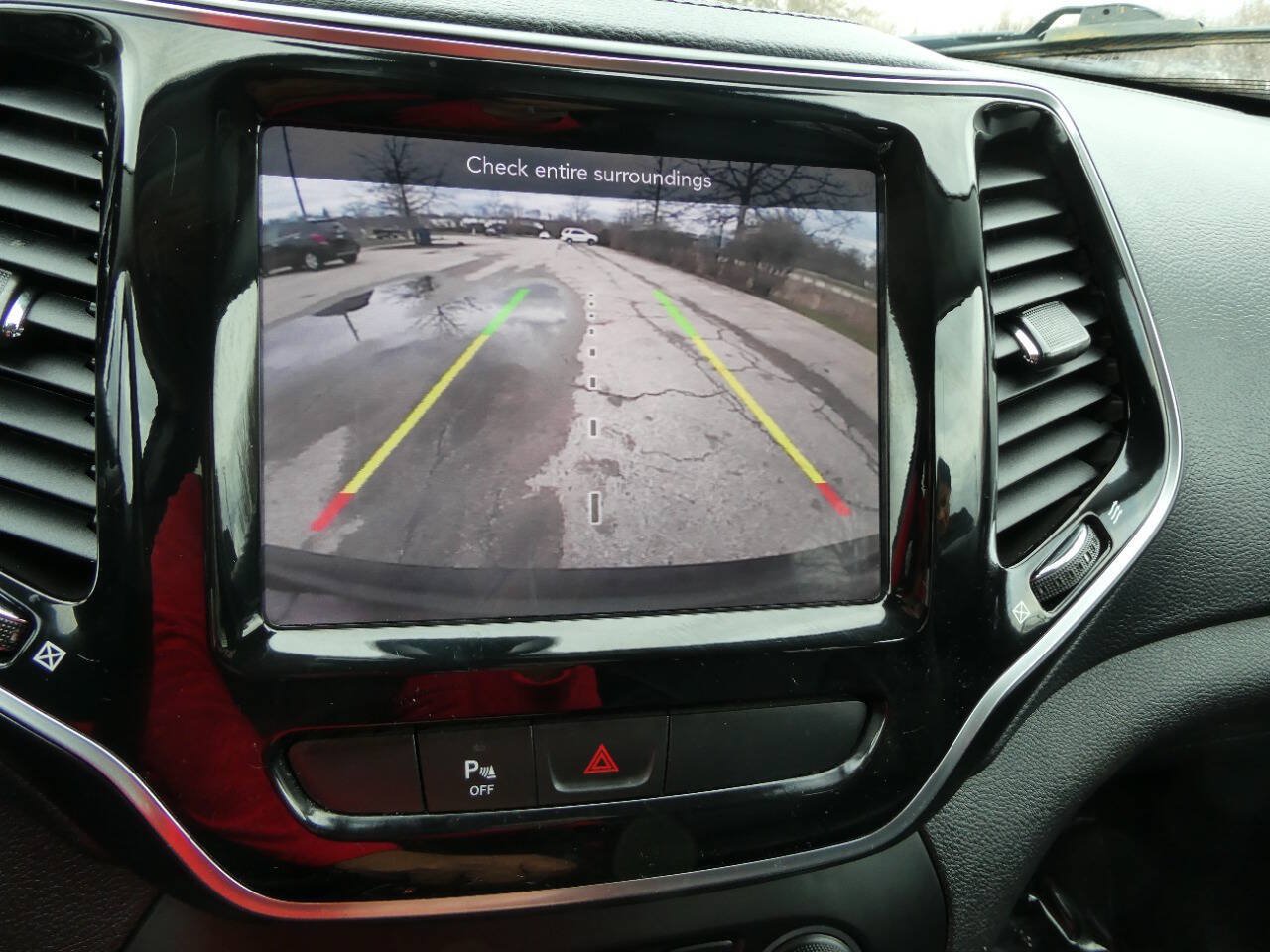 Used 2019 Jeep Cherokee Limited AWD/4WD image 14