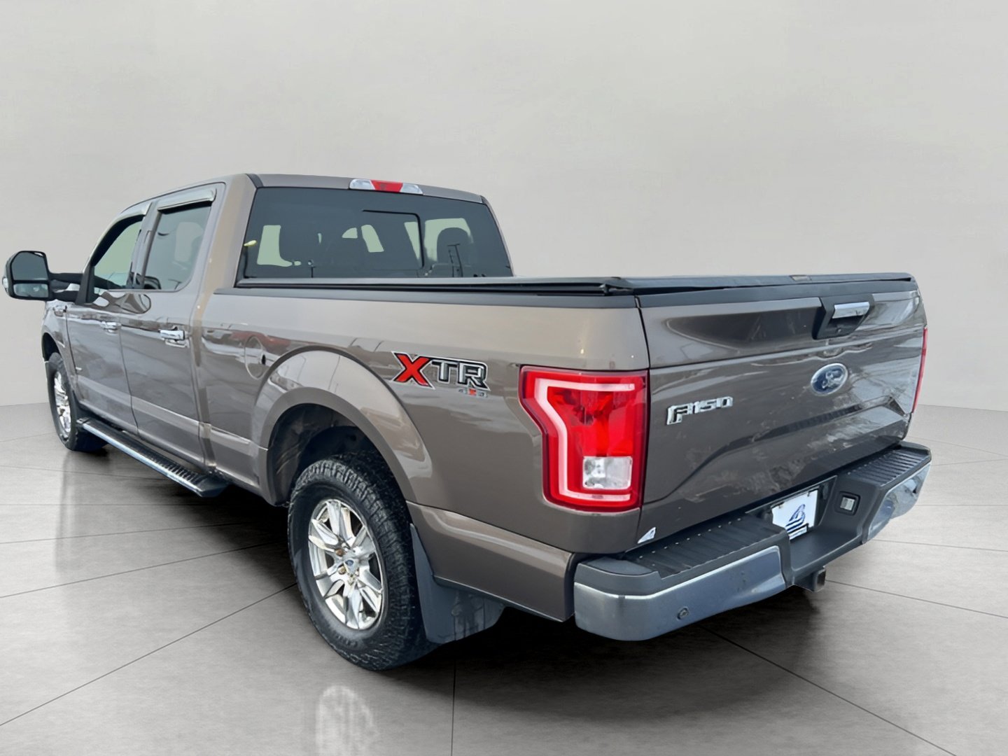 Used 2016 Ford F150 XLT w/ Equipment Group 302A Luxury image 6