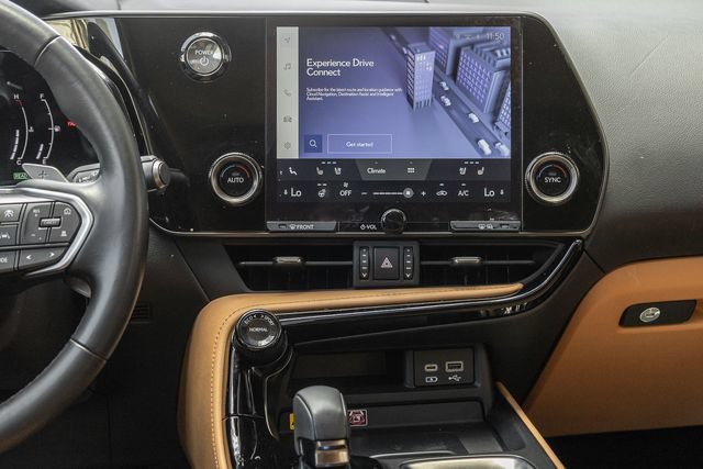 Used 2024 Lexus NX 350h AWD image 8
