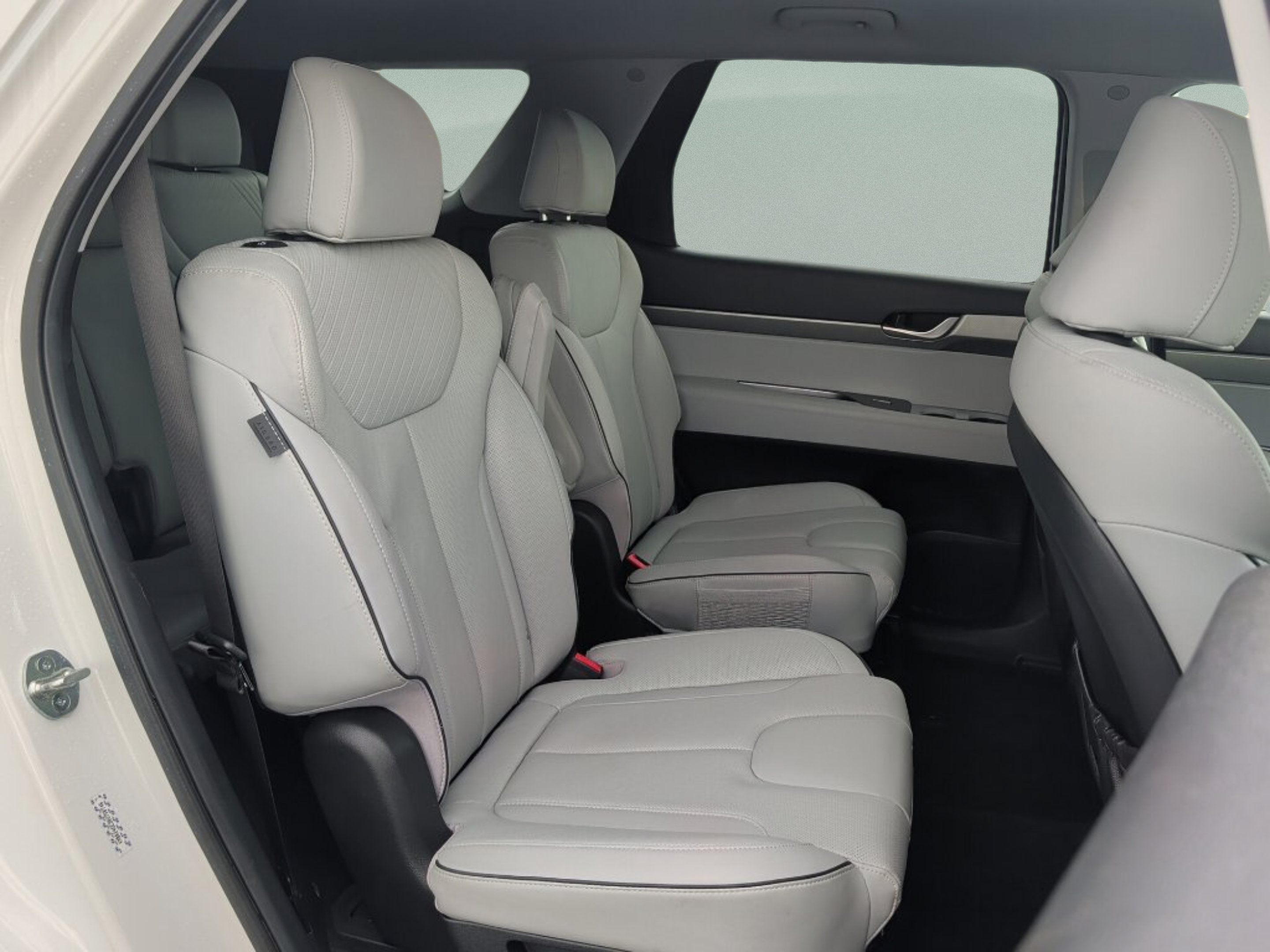 Used 2024 Hyundai Palisade SEL FWD image 42