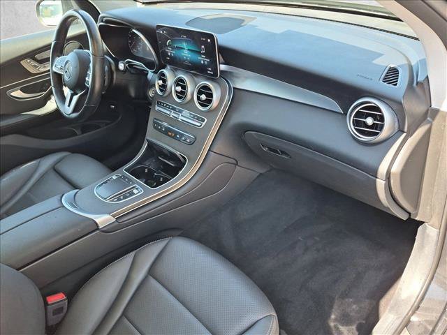 Used 2021 Mercedes-Benz GLC 300 4MATIC image 23