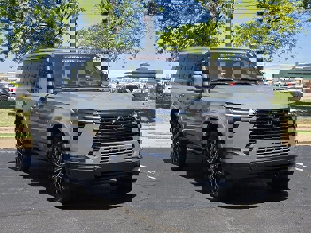 Certified 2024 Lexus GX 550 w/ Accessory Package (31) image 3