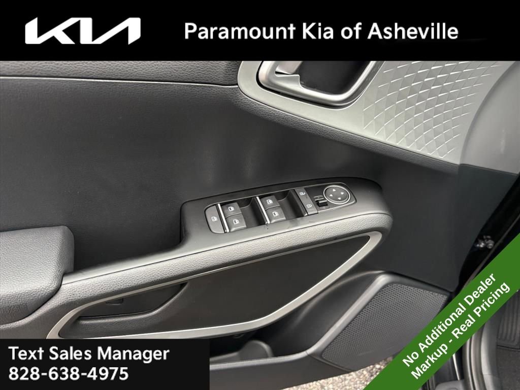 New 2025 Kia Soul LX w/ LX Technology Package image 22