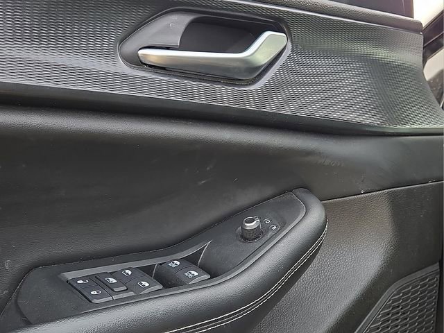 Used 2023 Jeep Grand Cherokee Altitude image 23