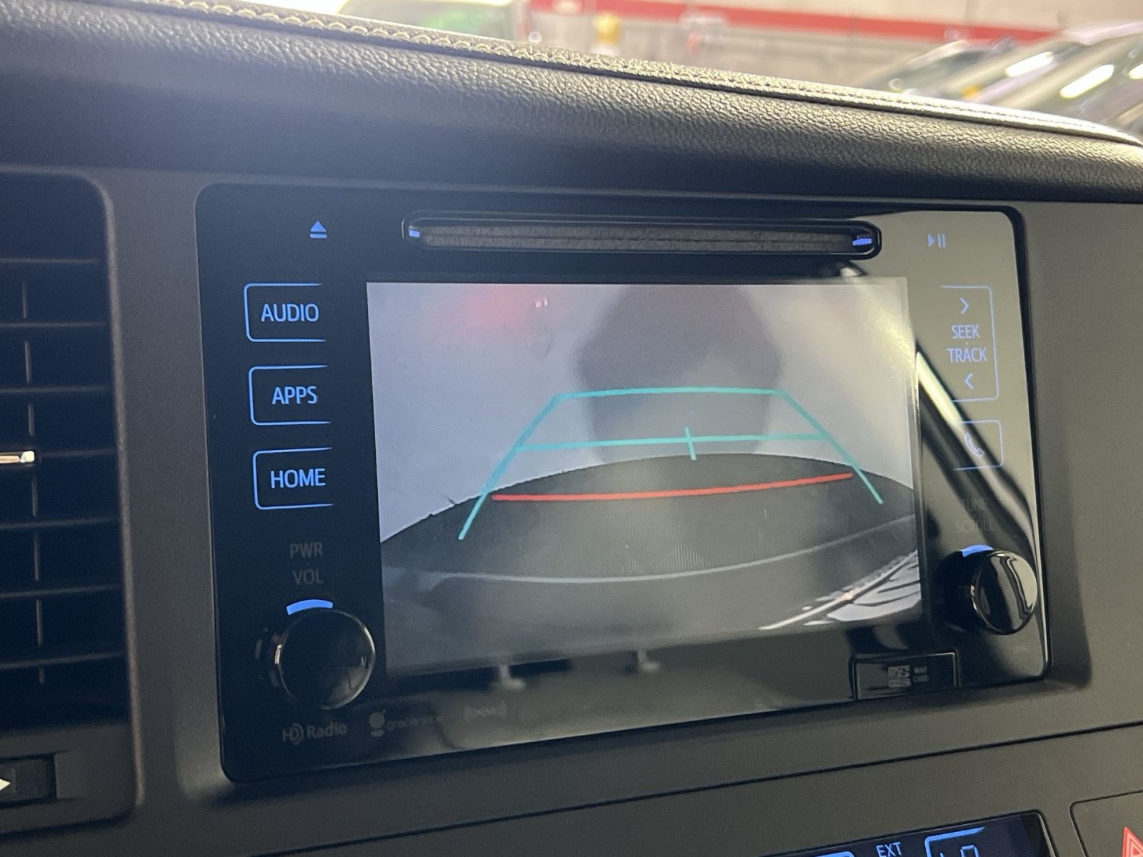 Used 2017 Toyota Sienna XLE w/ XLE Navigation Package AWD/4WD image 20