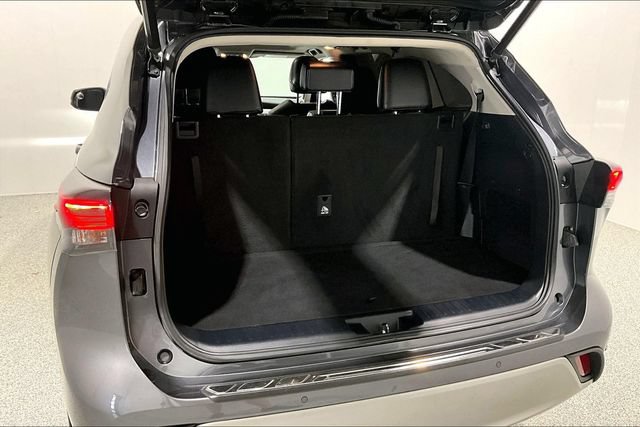 Used 2021 Toyota Highlander Platinum AWD/4WD image 46