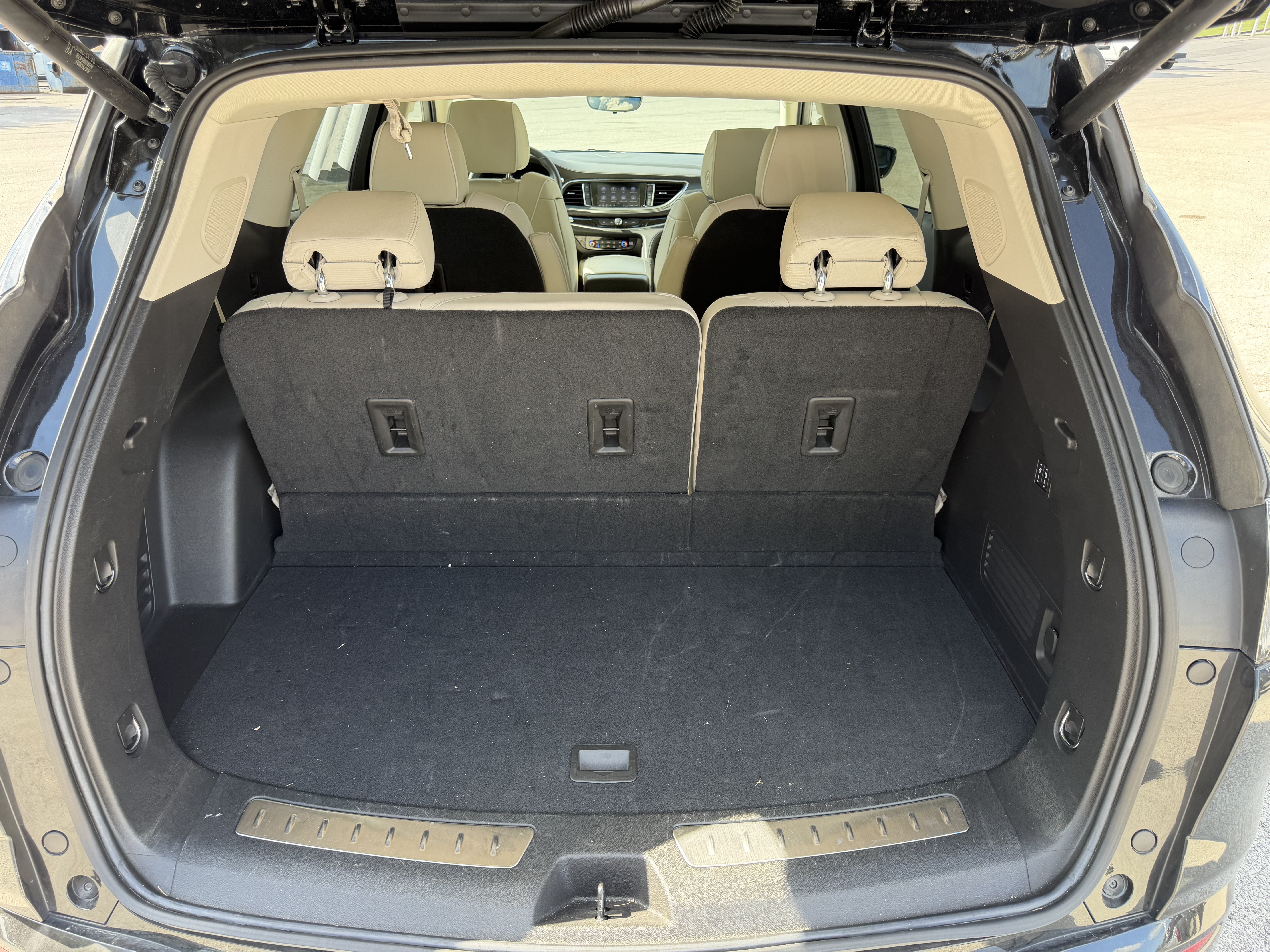 Used 2024 Buick Enclave Avenir AWD/4WD image 9