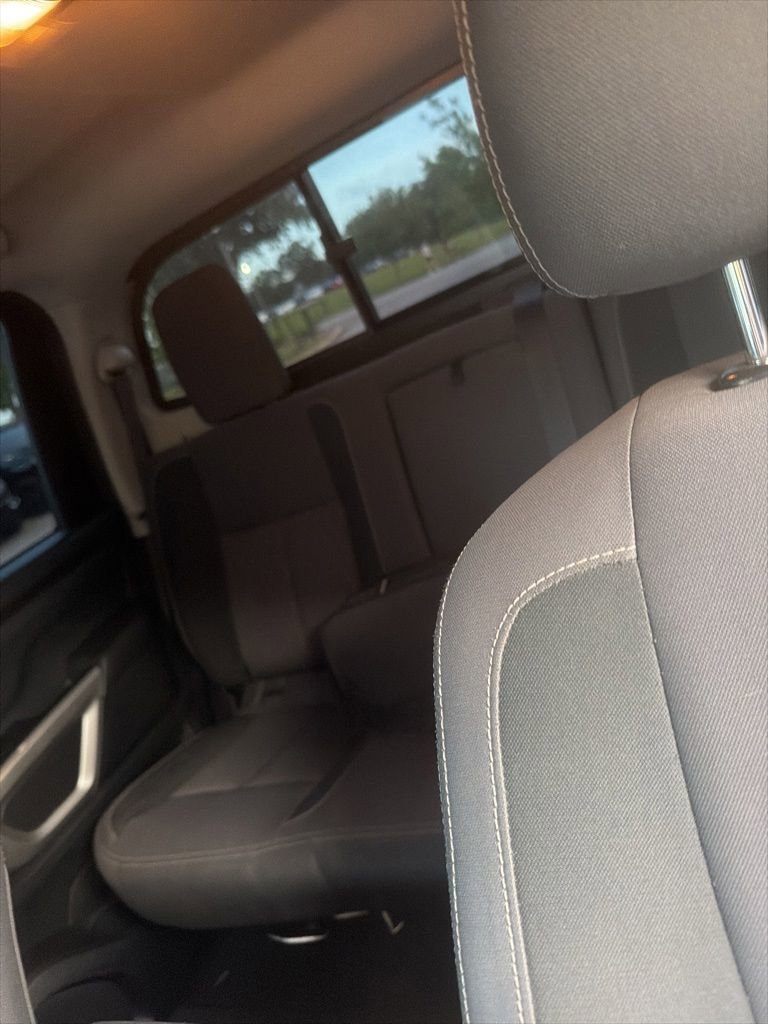 Used 2022 Nissan Titan SV RWD image 10
