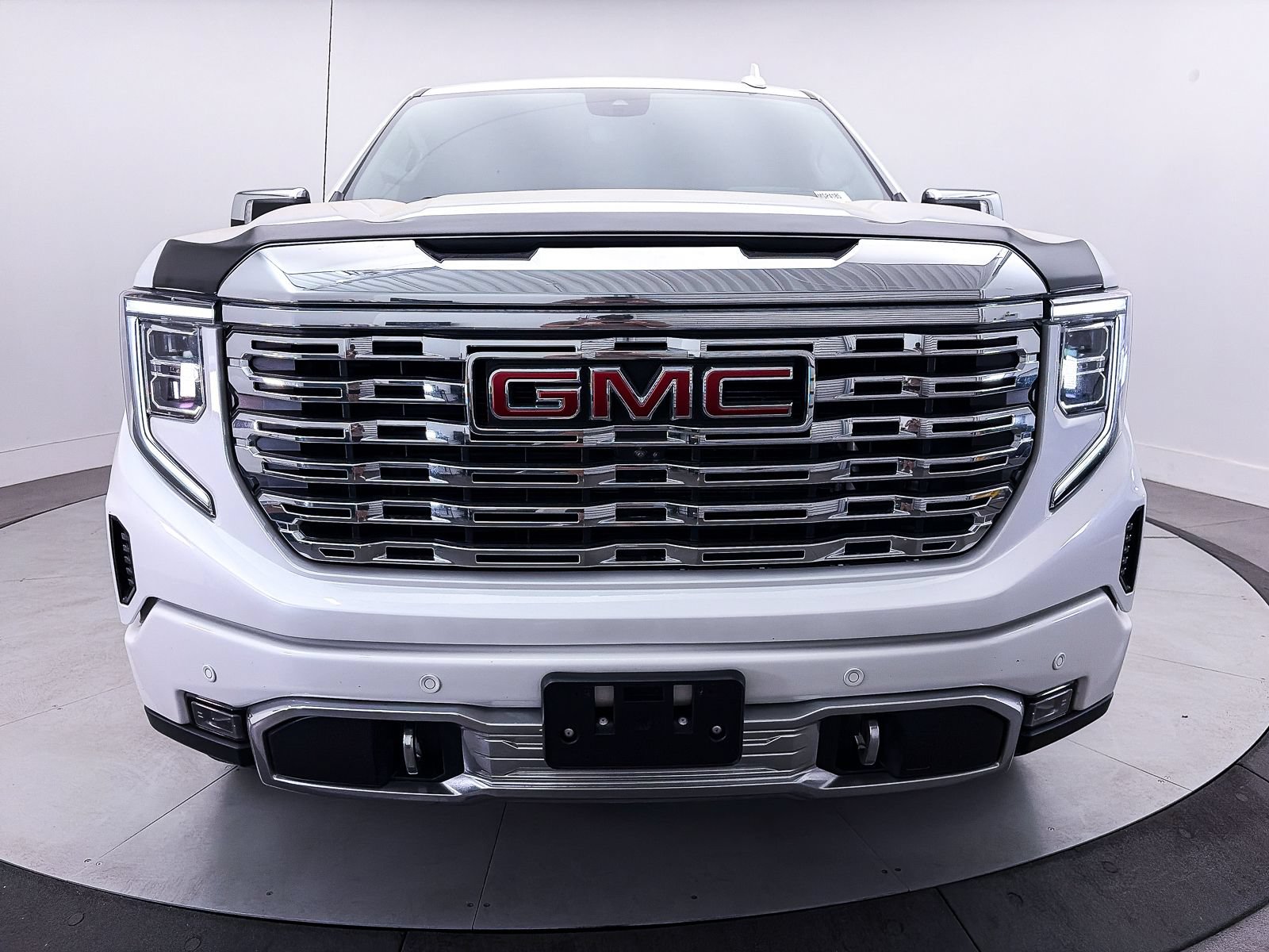 Used 2023 GMC Sierra 1500 Denali w/ Denali Reserve Package AWD/4WD image 13