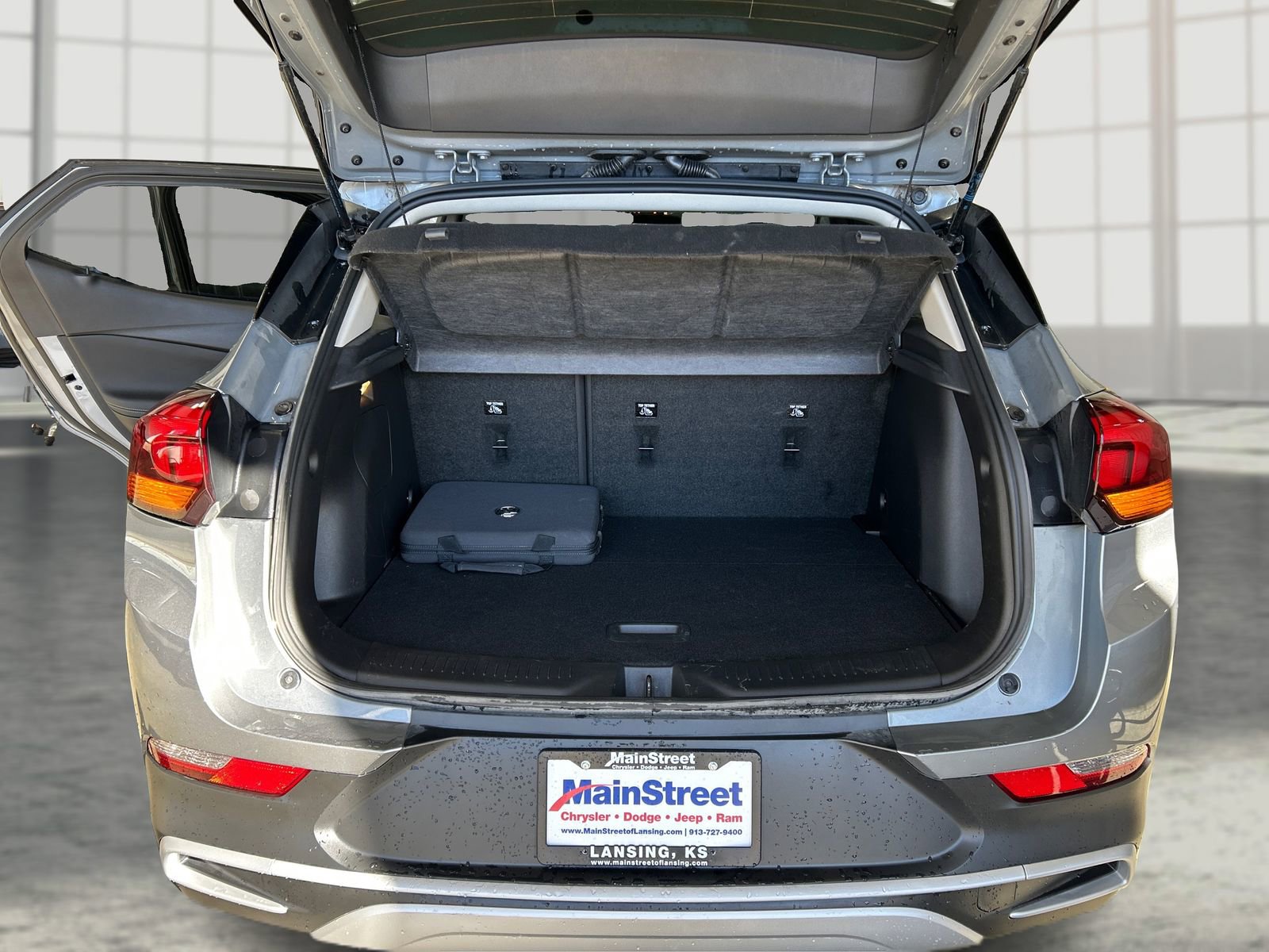 Used 2023 Buick Encore GX Preferred w/ Cold Weather Comfort Package image 11