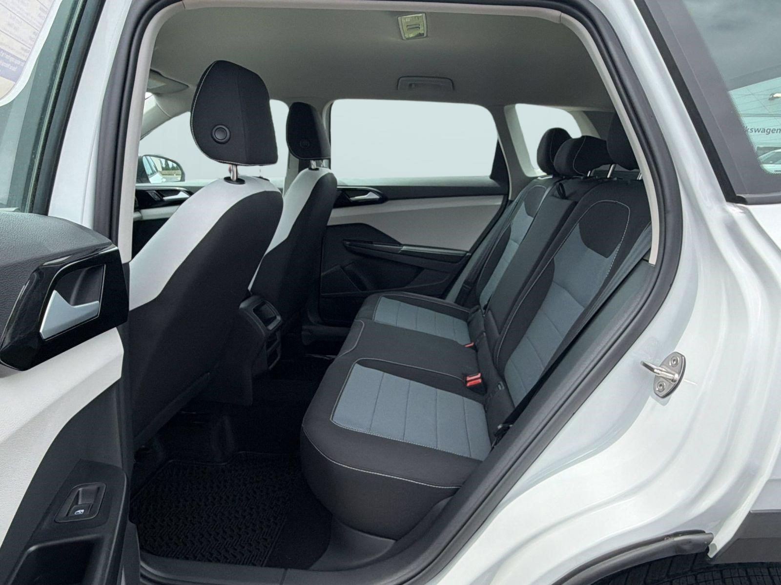 New 2026 Volkswagen Taos S FWD image 20