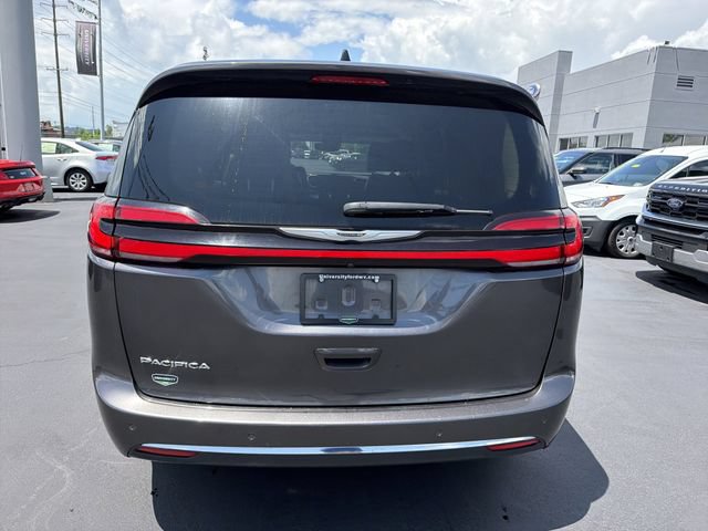 Used 2023 Chrysler Pacifica Touring-L FWD image 5
