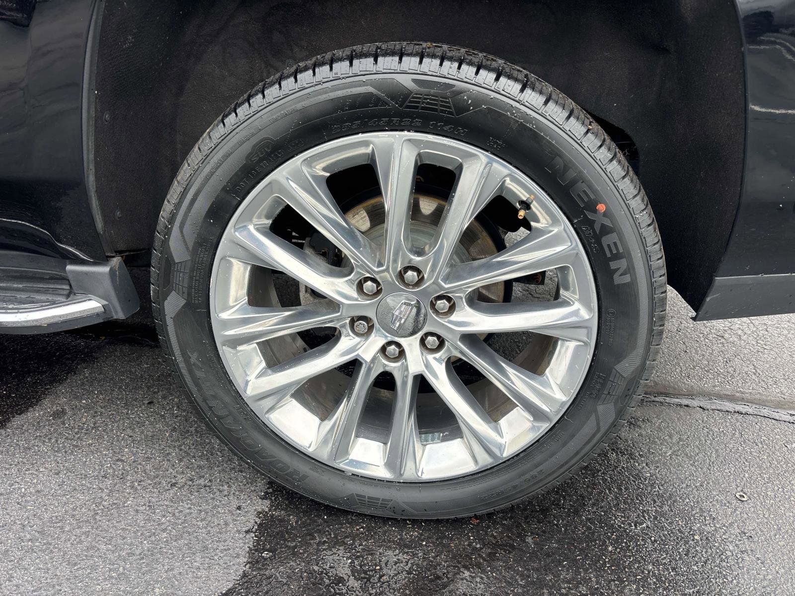 Used 2020 Cadillac Escalade Luxury image 7