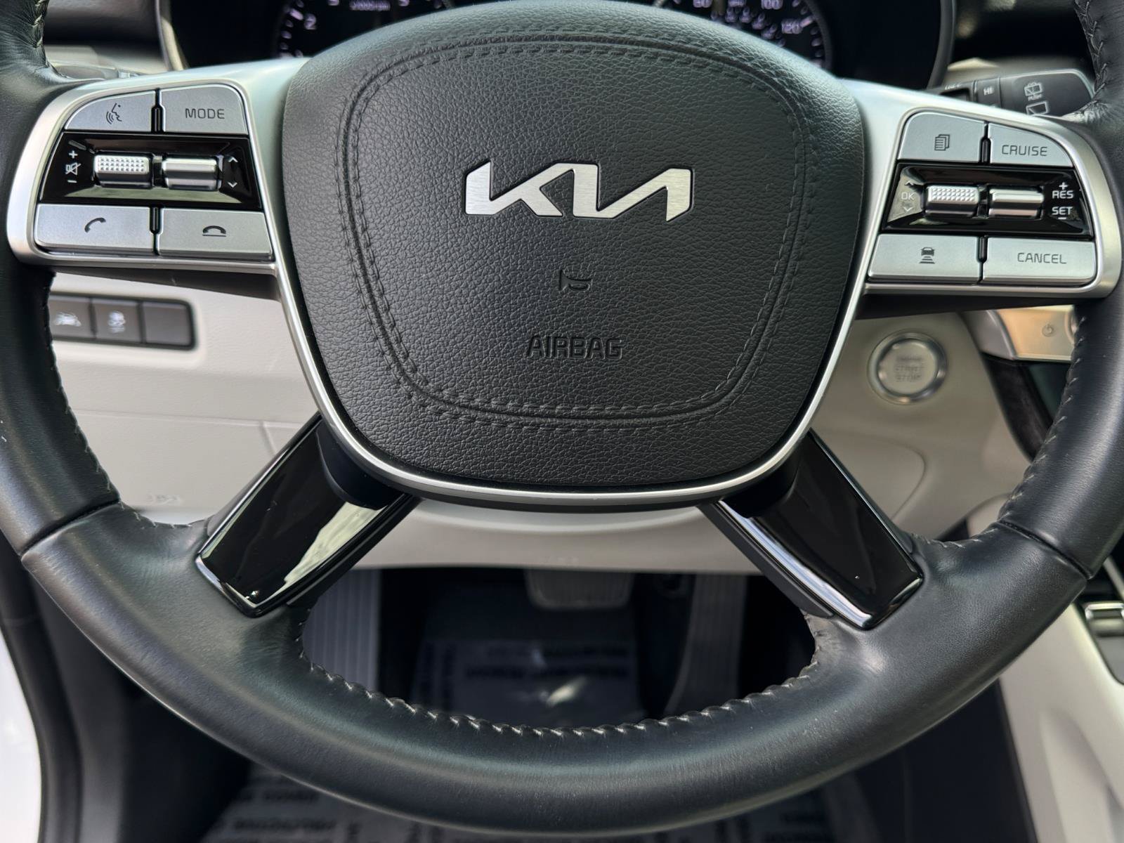 Used 2022 Kia Telluride S AWD/4WD image 19