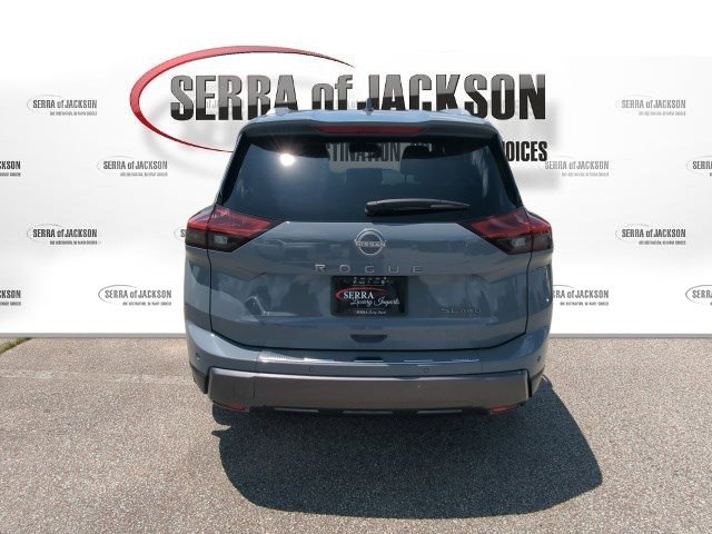 Used 2025 Nissan Rogue SL AWD/4WD image 8