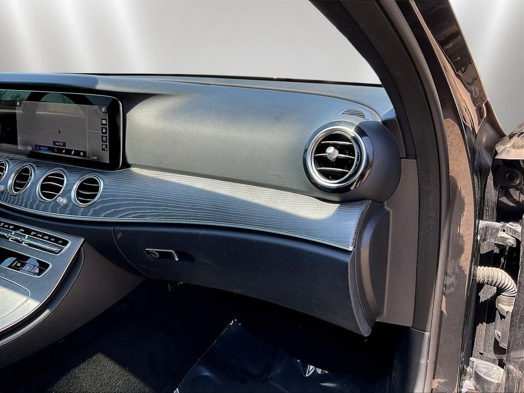 Used 2021 Mercedes-Benz E 350 4MATIC Sedan image 25