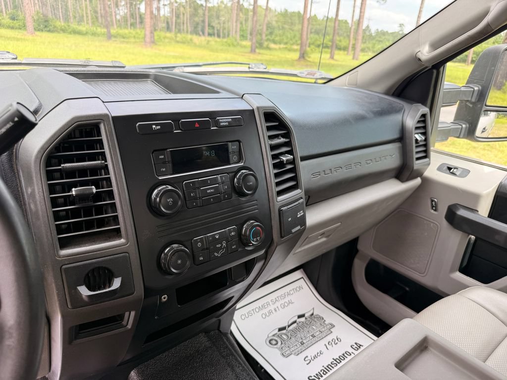 Used 2019 Ford F250 XL w/ Power Equipment Group RWD image 17