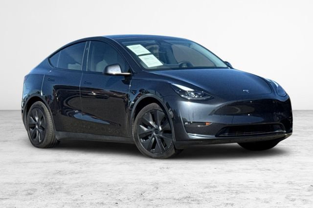 Used 2024 Tesla Model Y Long Range AWD/4WD image 2
