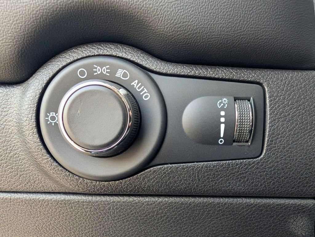 Used 2024 Dodge Durango GT image 26