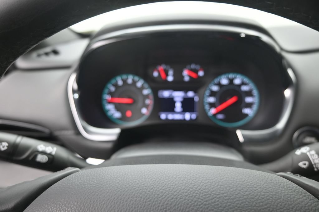 Used 2023 Chevrolet Traverse LT FWD image 11