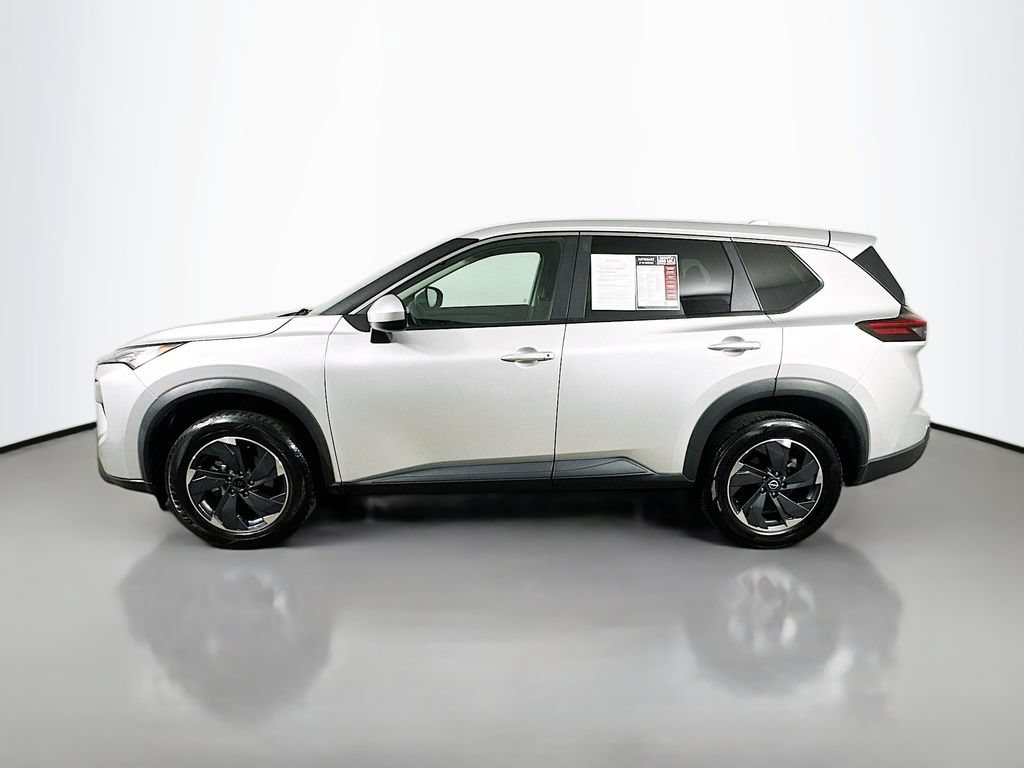 Used 2024 Nissan Rogue SV FWD image 5