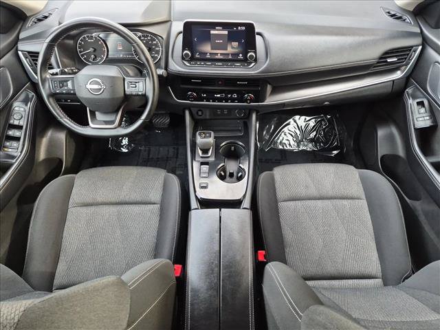 Used 2025 Nissan Rogue SV FWD image 17