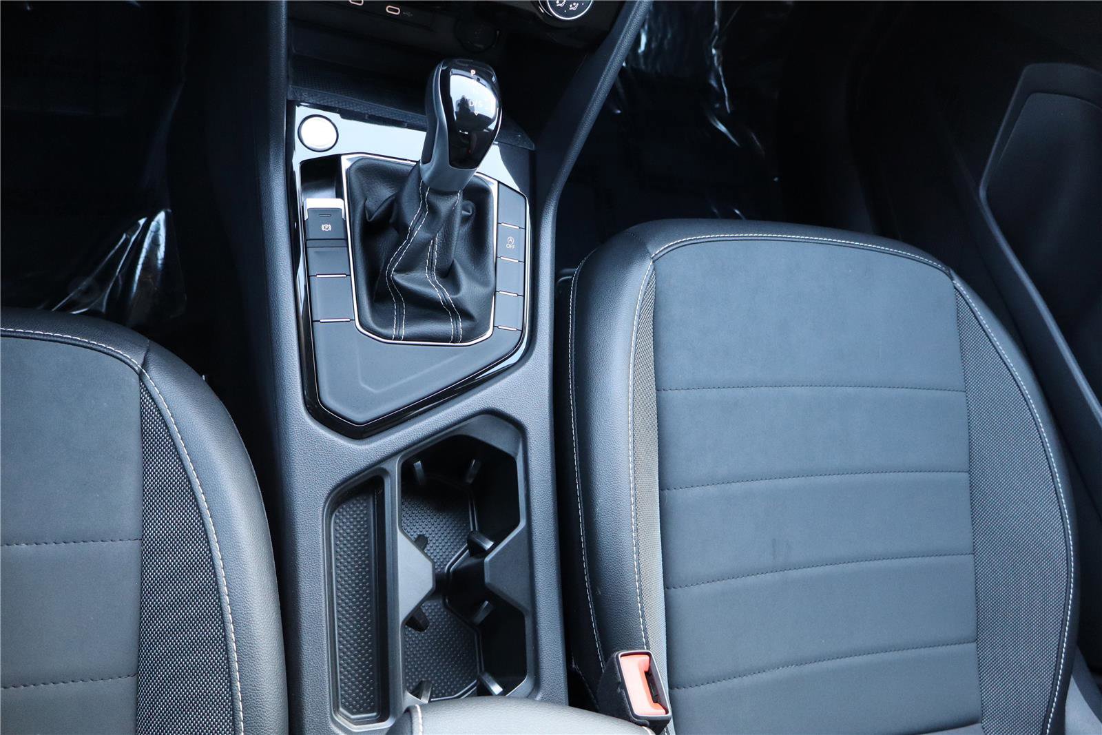 Certified 2023 Volkswagen Taos SE w/ Panoramic Sunroof Package image 22