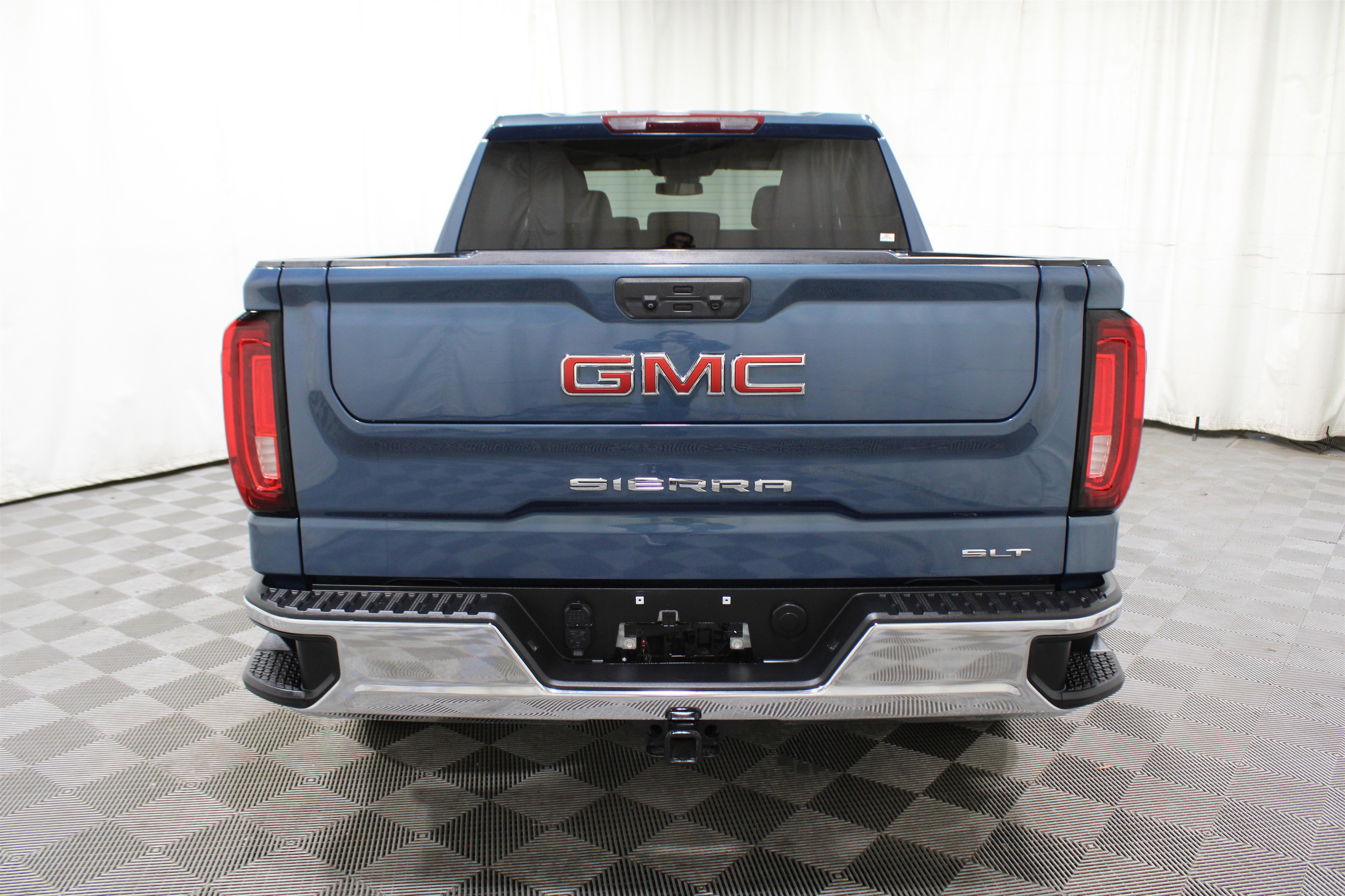 Used 2024 GMC Sierra 1500 SLT image 31