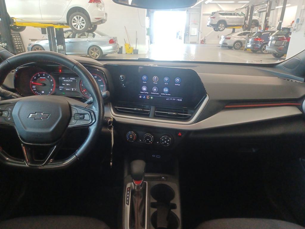 Used 2024 Chevrolet Trax RS image 13