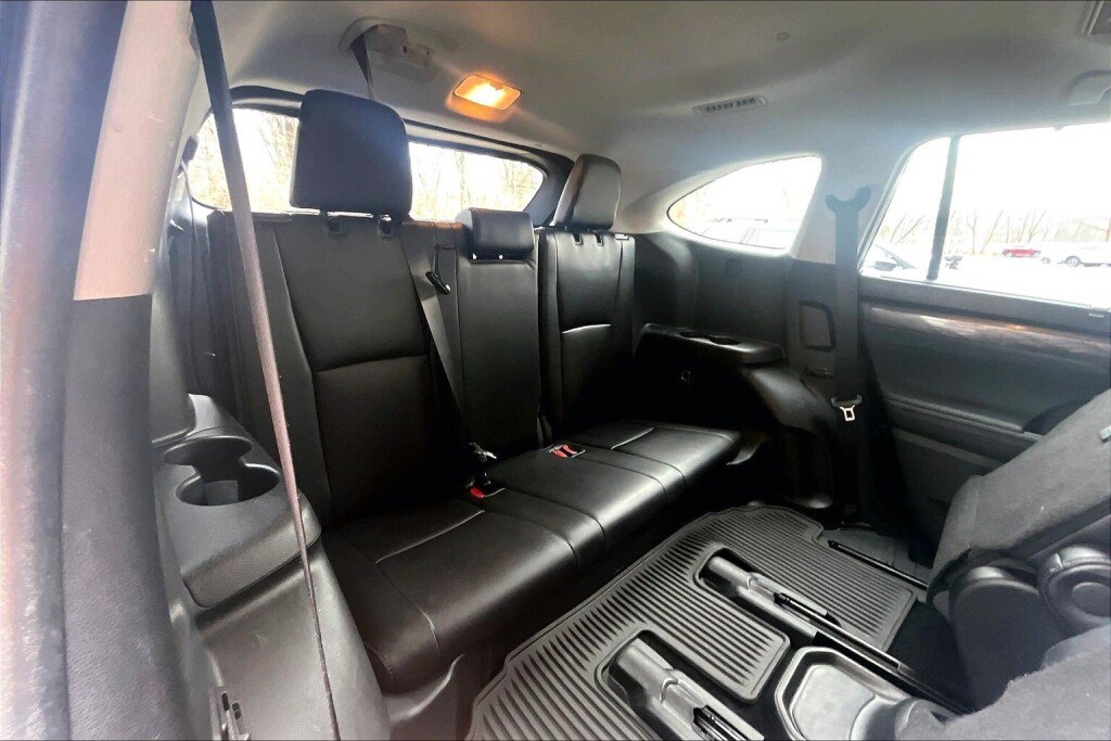 Used 2023 Toyota Highlander Limited image 18