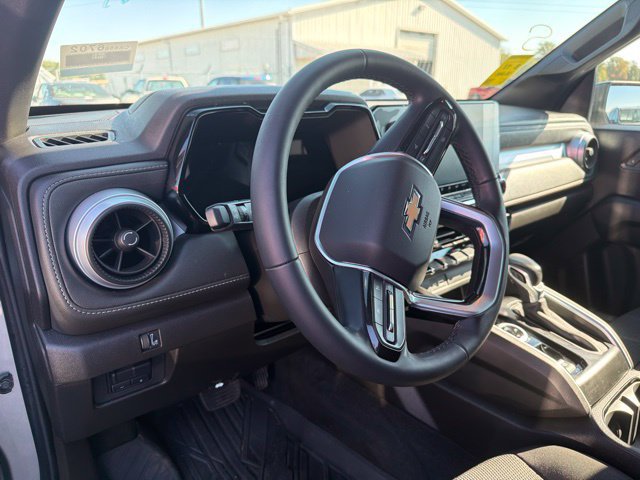 Used 2024 Chevrolet Colorado LT w/ LT Convenience Package II AWD/4WD image 10