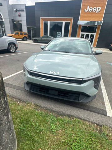 Used 2025 Kia K4 FWD image 7
