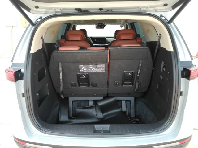 Used 2024 Kia Carnival SX Prestige image 30