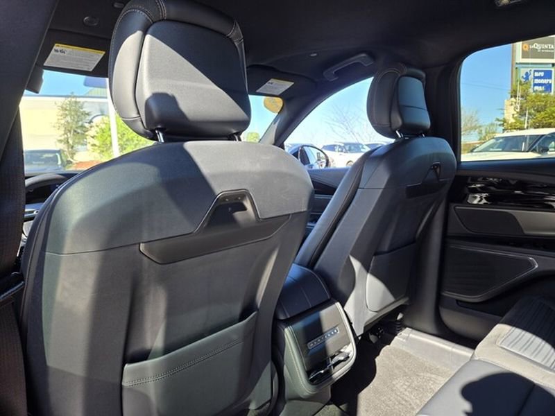 Used 2024 Lincoln Nautilus Reserve w/ Jet Appearance Package (87T) AWD/4WD image 13