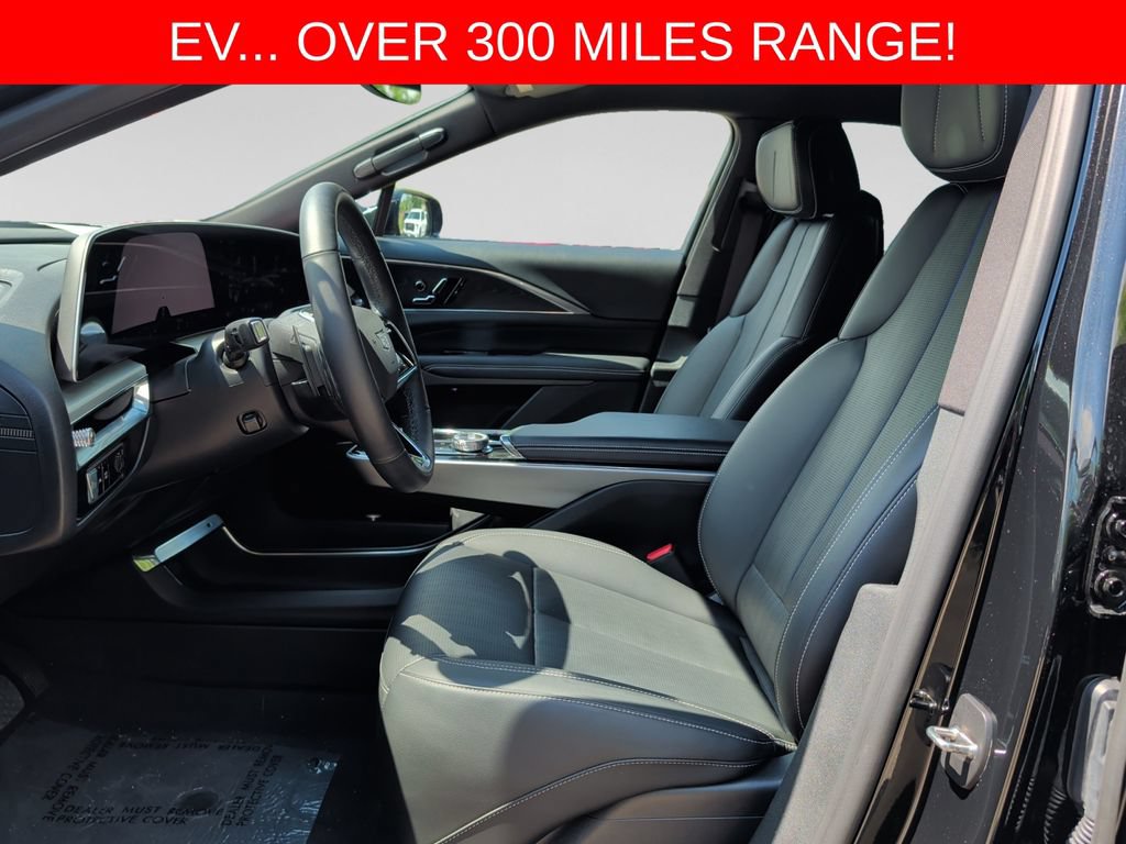 Used 2024 Cadillac Lyriq Luxury w/ LPO, Floor Liner Package AWD/4WD image 16