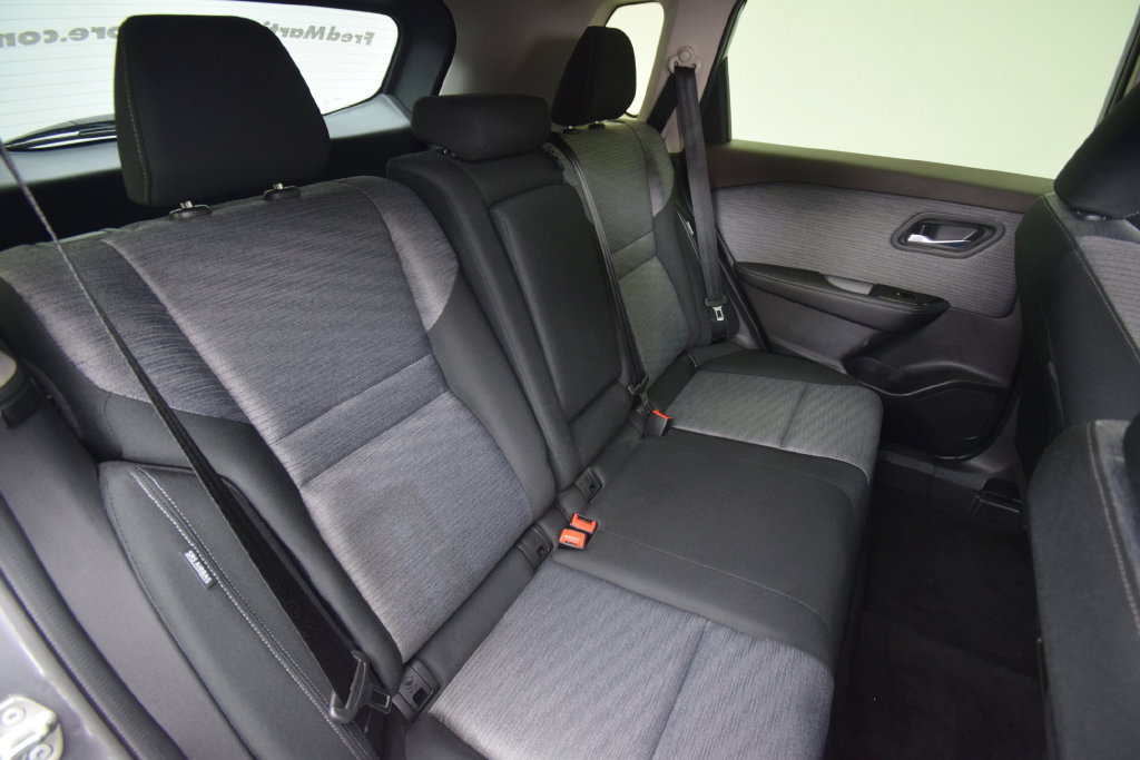 Used 2023 Nissan Rogue SV AWD/4WD image 17