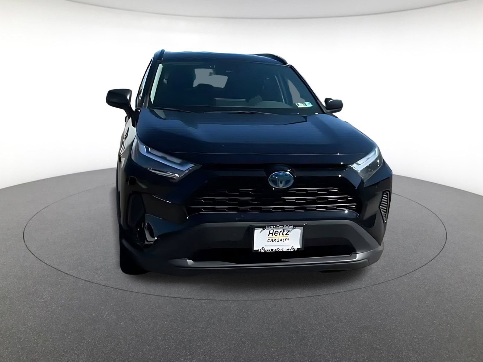 Used 2024 Toyota RAV4 LE AWD/4WD image 4