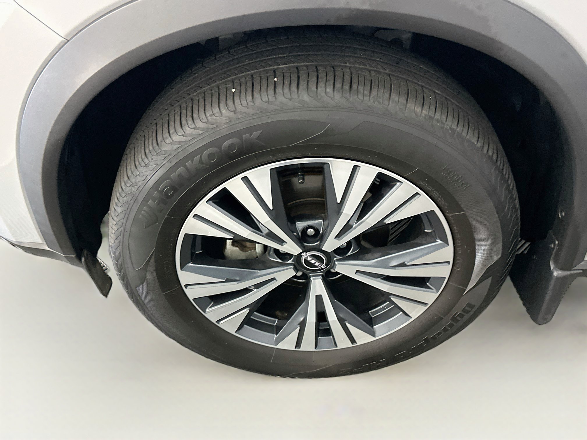 Used 2023 Nissan Rogue SV AWD/4WD image 11