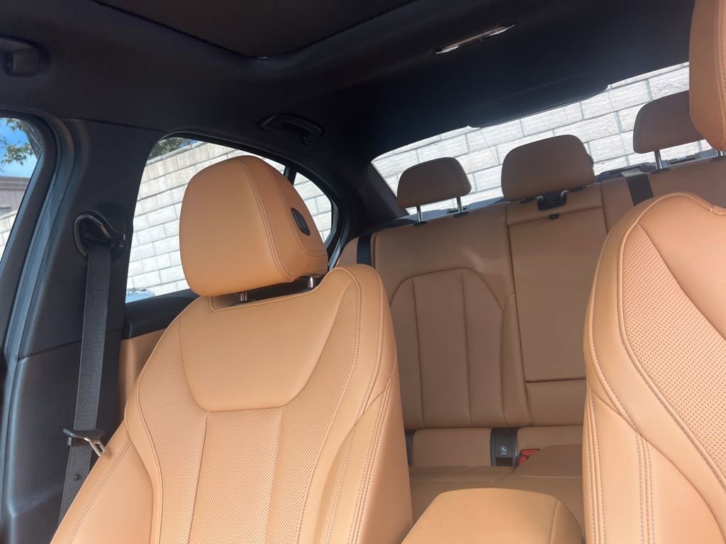 Used 2025 BMW M340i w/ Premium Package RWD image 16
