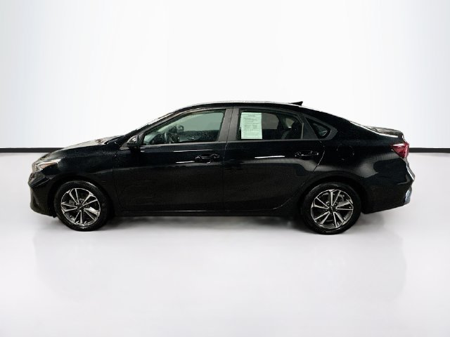 Certified 2023 Kia Forte LXS FWD image 4