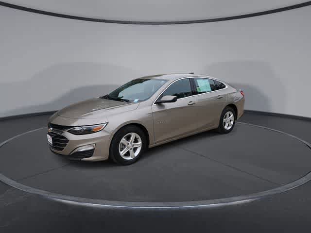 Used 2025 Chevrolet Malibu LS FWD image 4