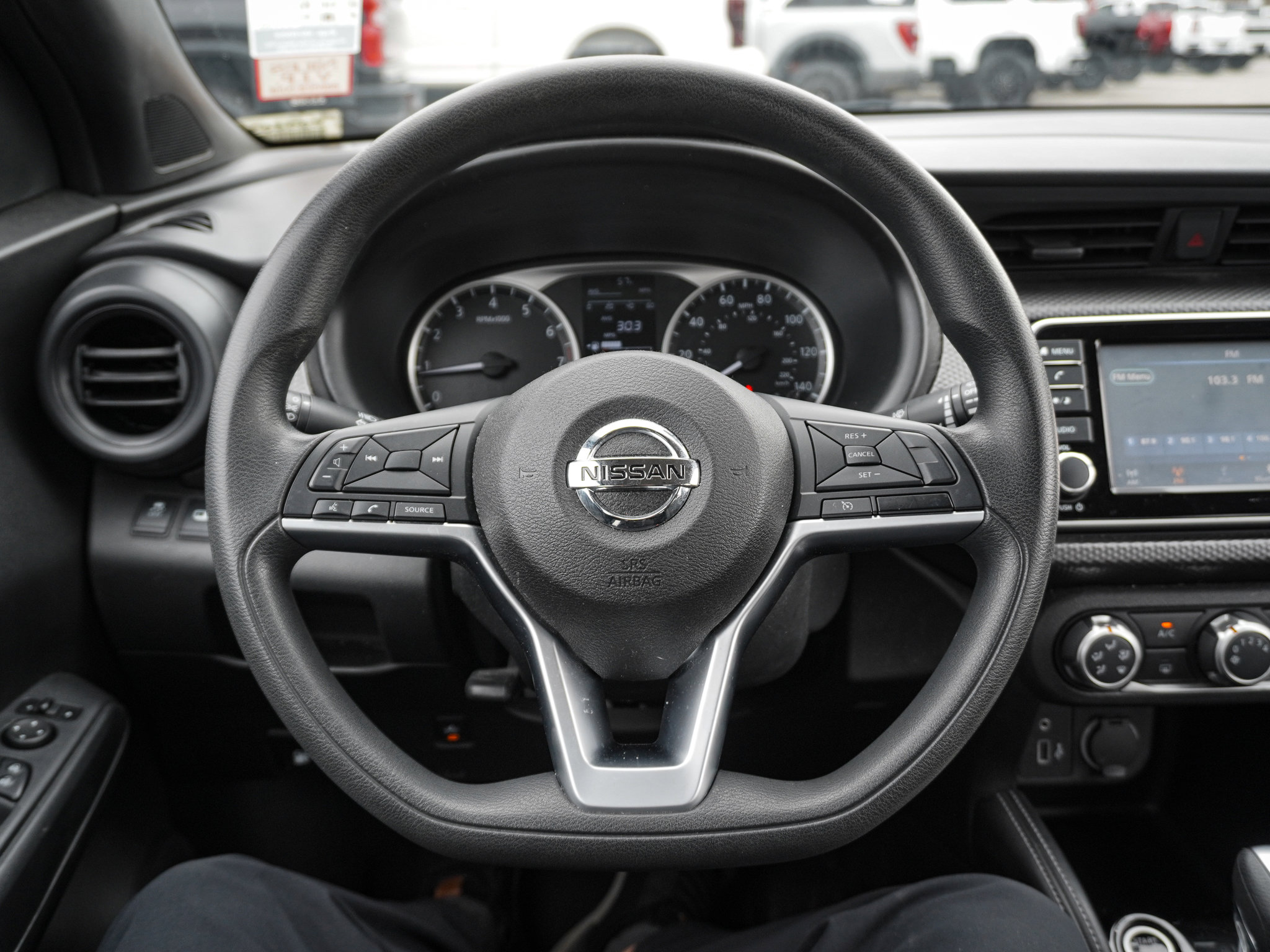Used 2019 Nissan Kicks S image 18