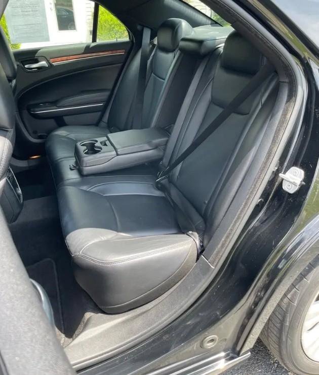 Used 2012 Chrysler 300 Limited RWD image 12