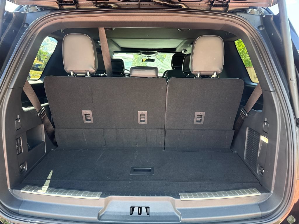 Used 2024 Lincoln Navigator Premiere AWD/4WD image 9
