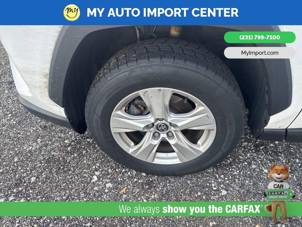 Used 2021 Toyota RAV4 XLE w/ Convenience Package image 6