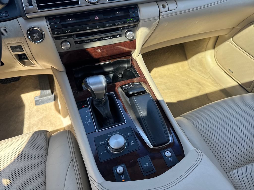 Used 2014 Lexus LS 460 w/ Comfort Package RWD image 32