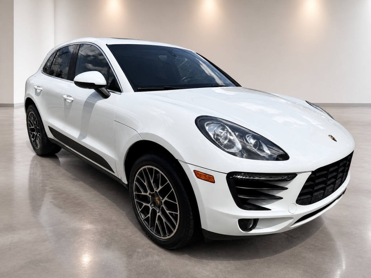 Used 2015 Porsche Macan S AWD/4WD image 1