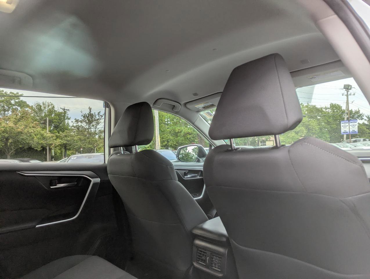 Used 2024 Toyota RAV4 XLE AWD/4WD image 42