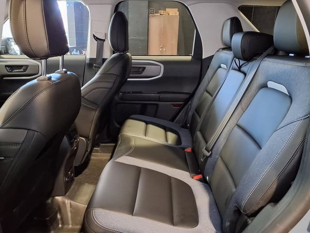 Used 2025 Ford Bronco Sport Outer Banks w/ Sasquatch Outer Banks Package AWD/4WD image 21