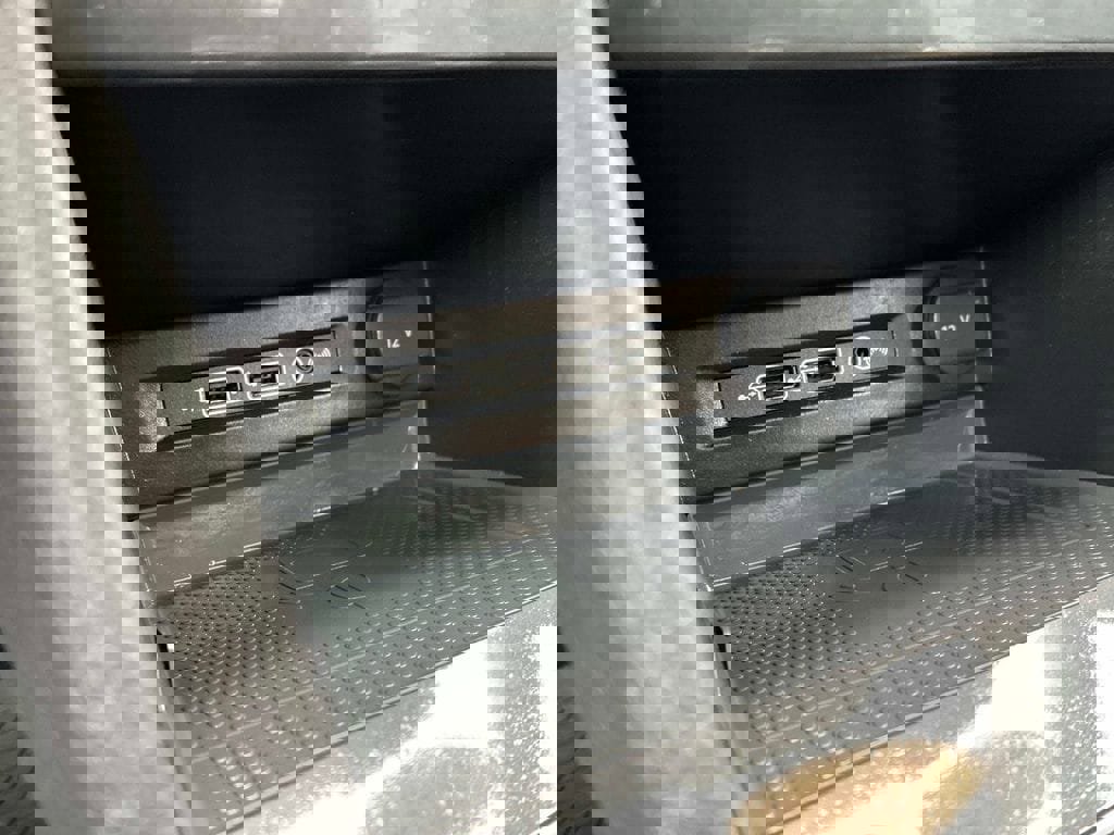 Used 2020 Volkswagen Tiguan SE w/ Panoramic Sunroof Package image 29